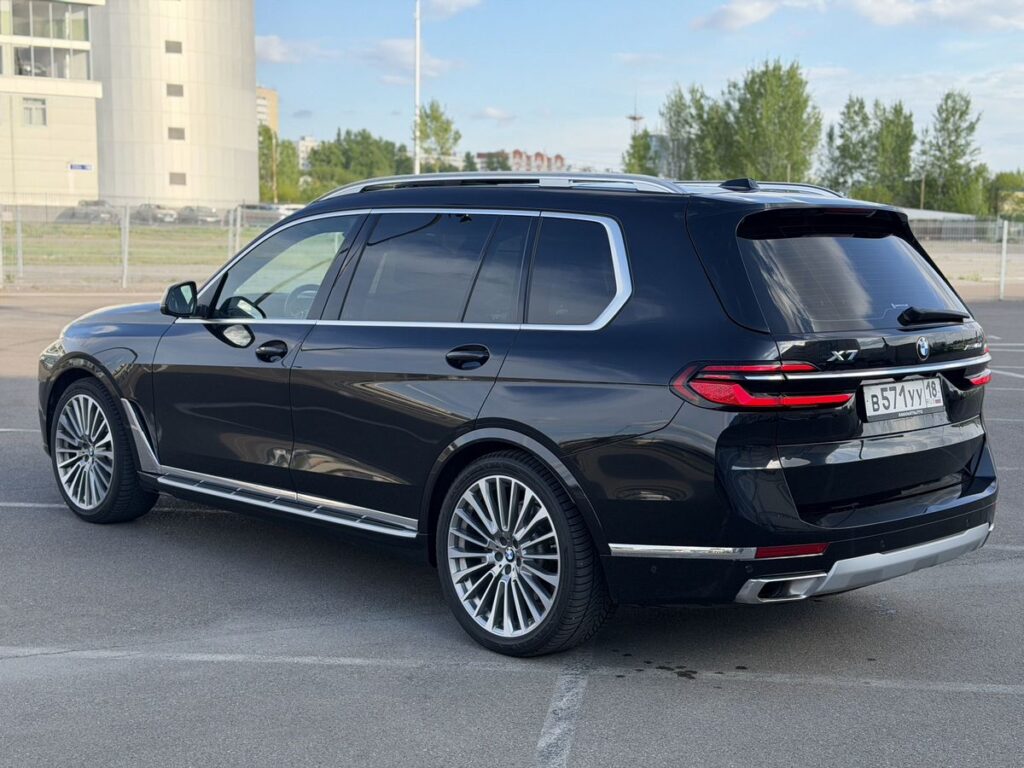 BMW X7 2022 - Фото 3