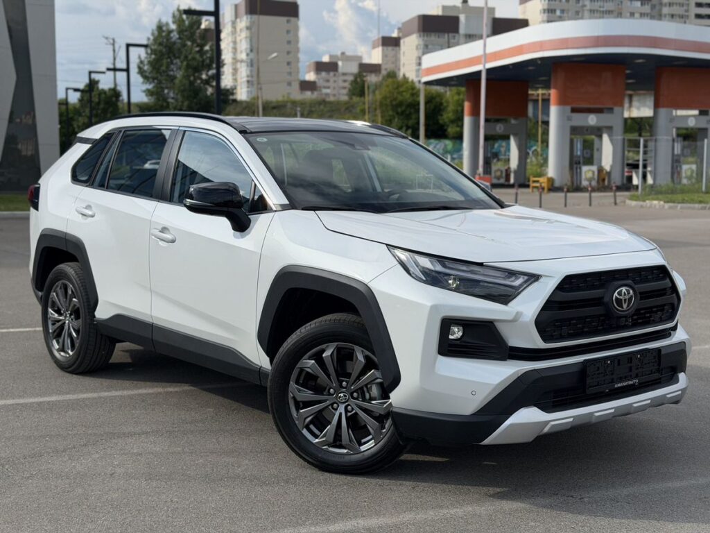 Фото Toyota RAV4 2025