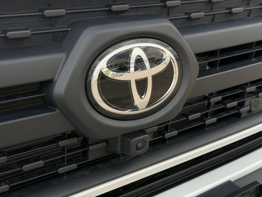 Toyota RAV4 2025 - Фото 8