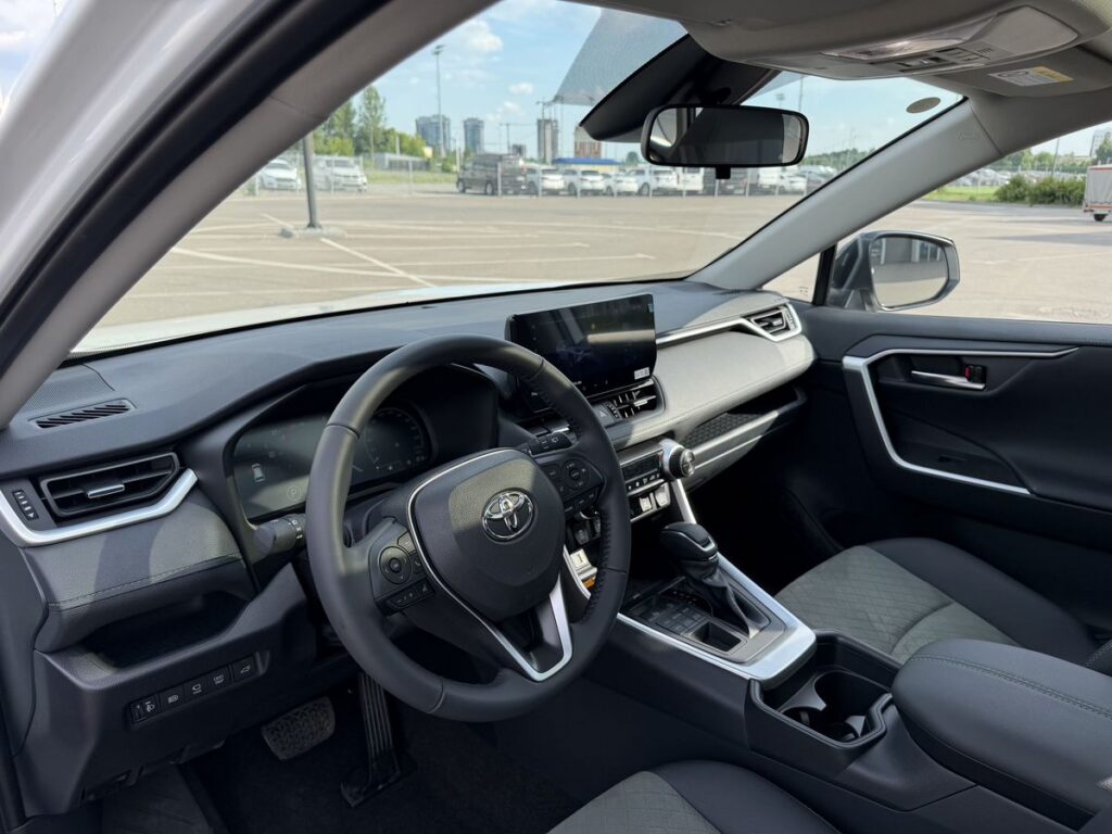 Toyota RAV4 2025 - Фото 16