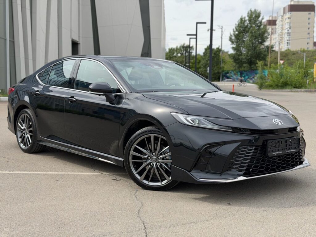 Фото Toyota Camry 2025