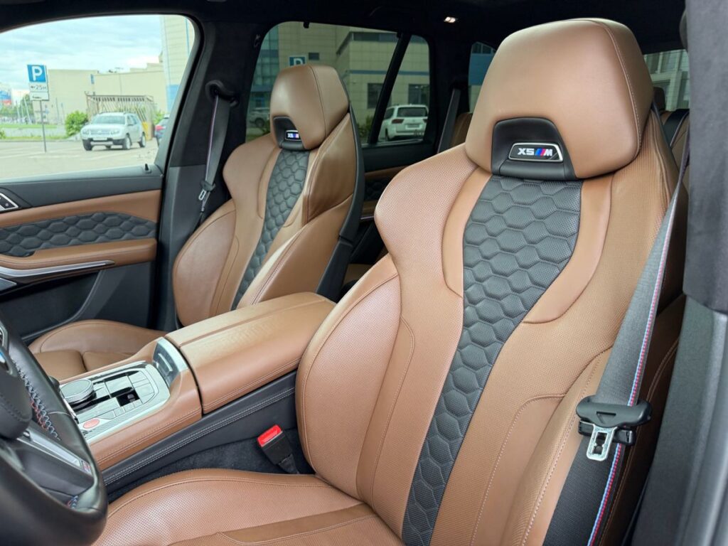 BMW X5 M 2021 - Фото 8