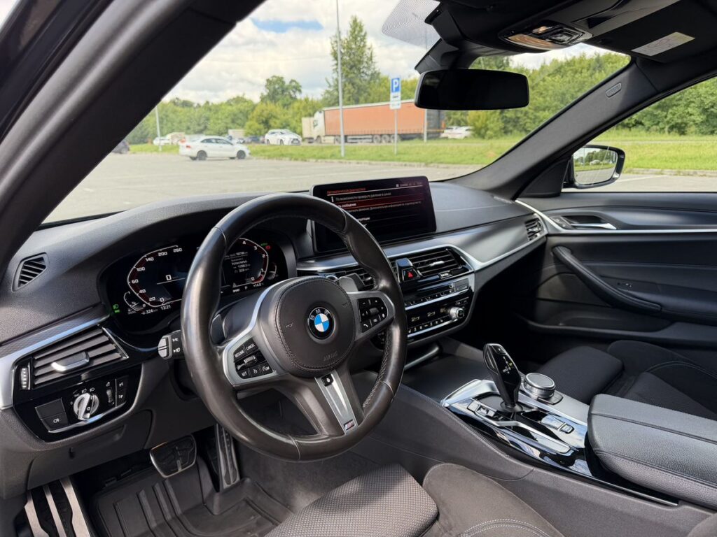 BMW 5 серии 2021 - Фото 15