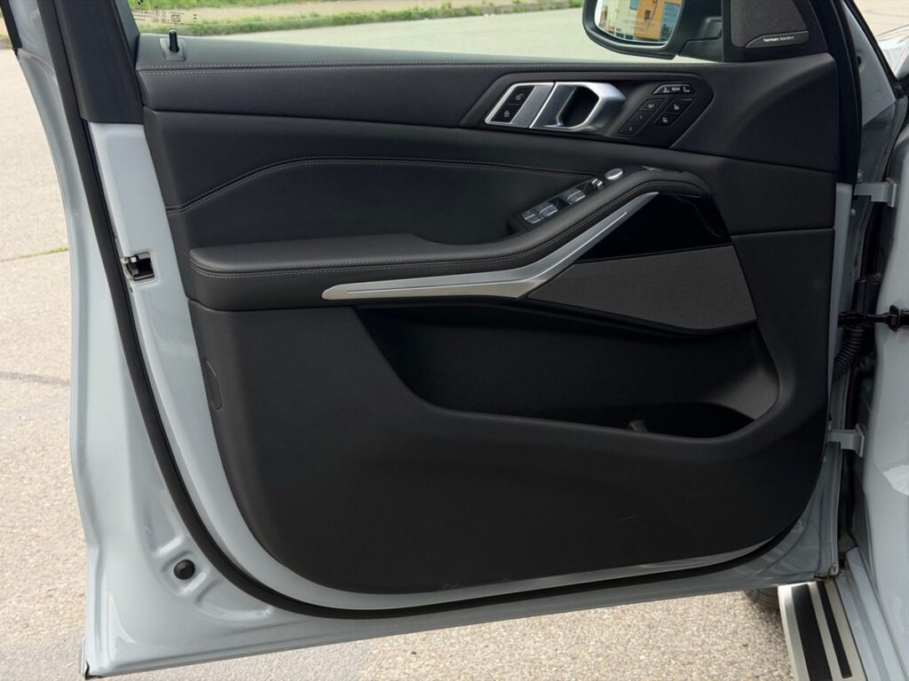 BMW X7 2024 - Фото 11