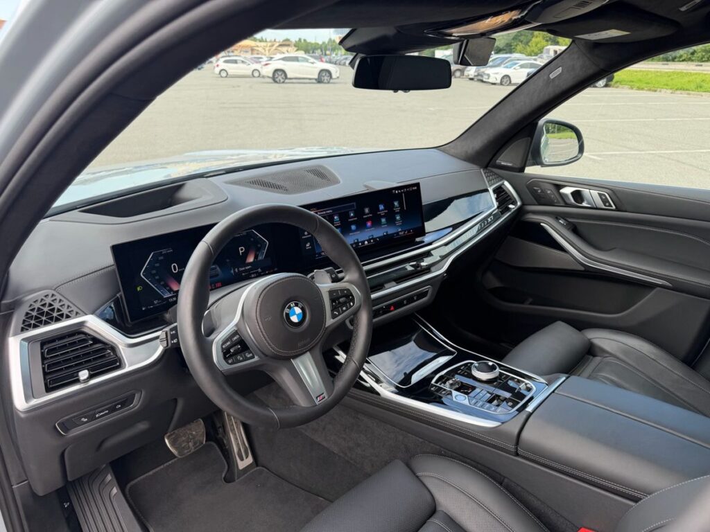 BMW X7 2024 - Фото 16