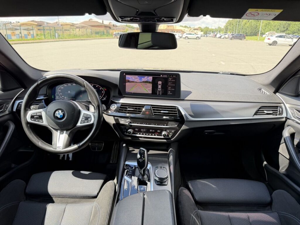 BMW 5 серии 2021 - Фото 25