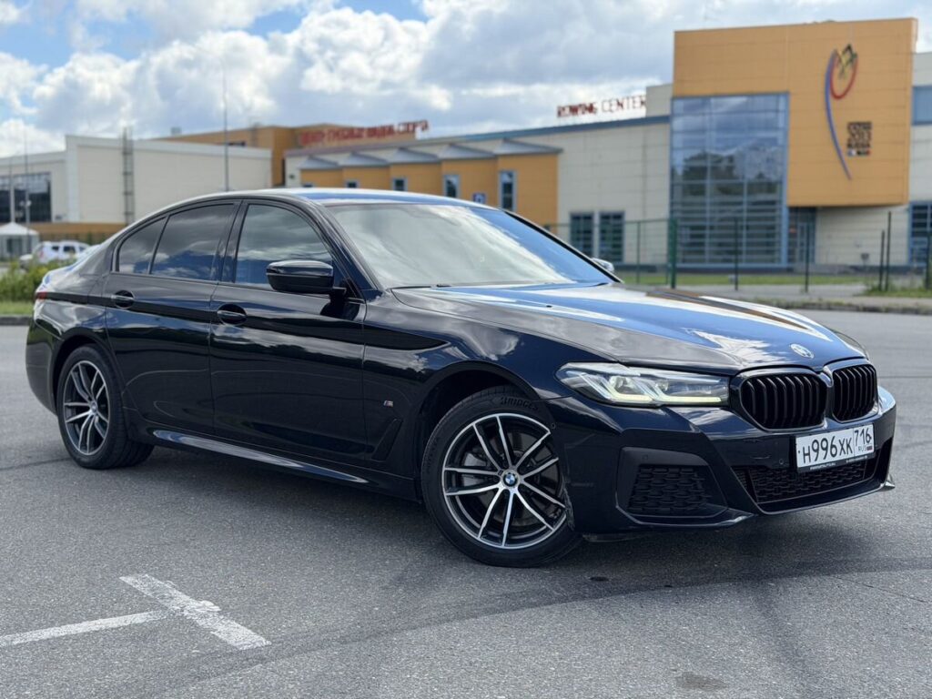 Фото BMW 5 серии 2021