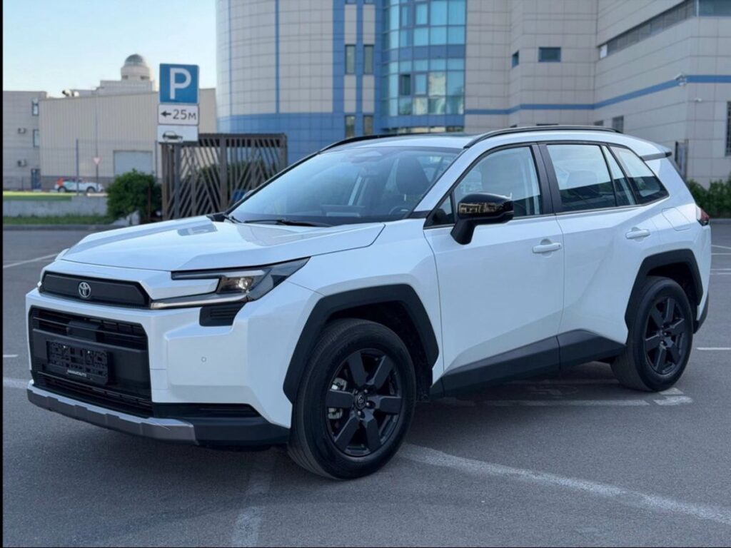 Toyota RAV4 2026 - Фото 2