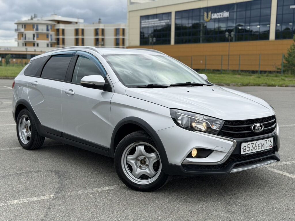 Фото Lada (ВАЗ) Vesta 2018