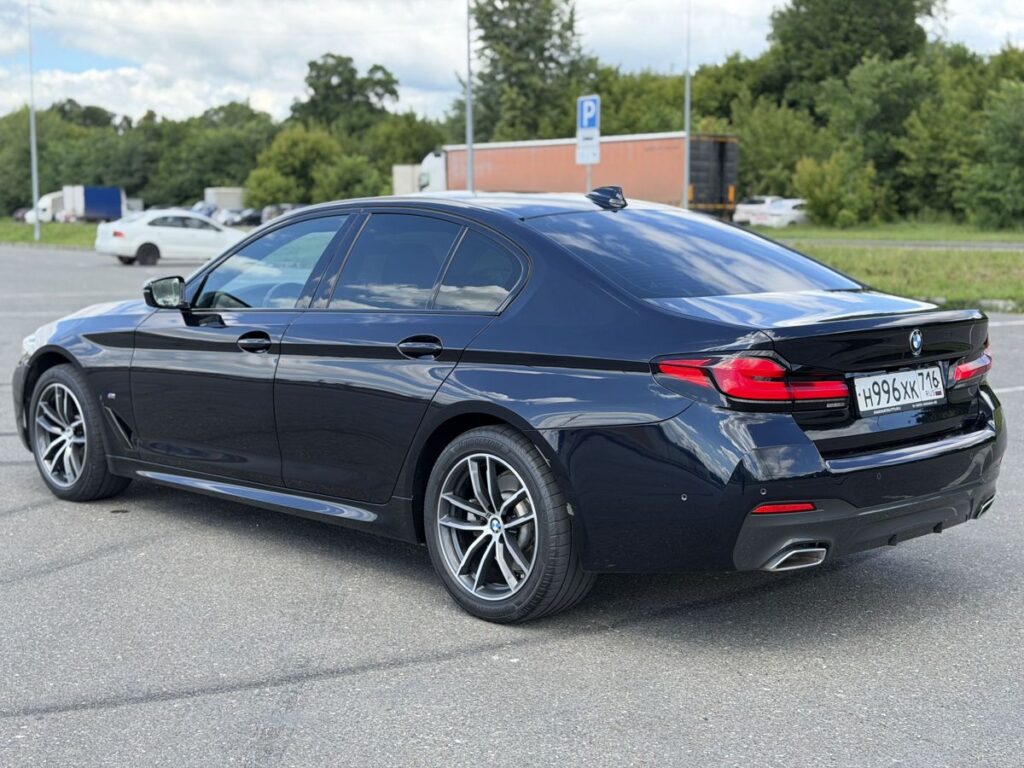 BMW 5 серии 2021 - Фото 3