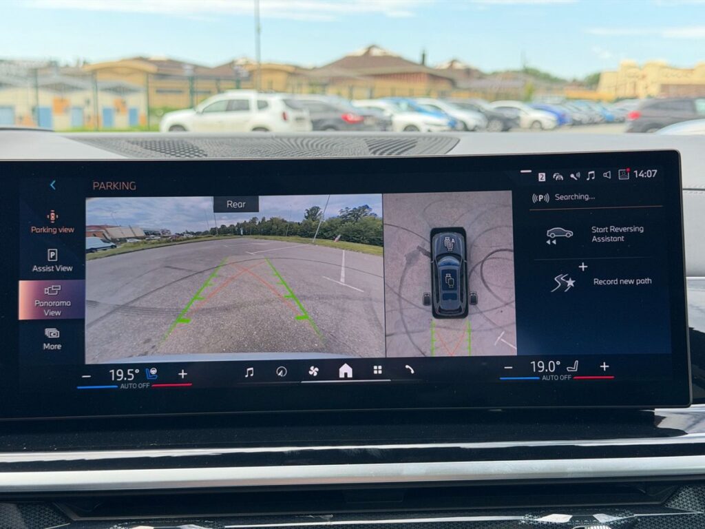 BMW X7 2024 - Фото 23