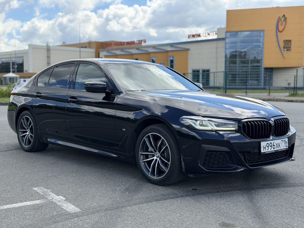 BMW 5 серии 2021 - Фото 6