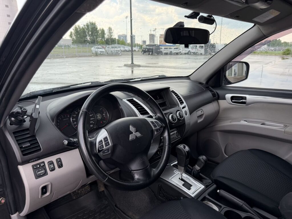 Mitsubishi Pajero Sport 2013 - Фото 11