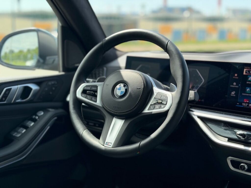 BMW X7 2024 - Фото 18
