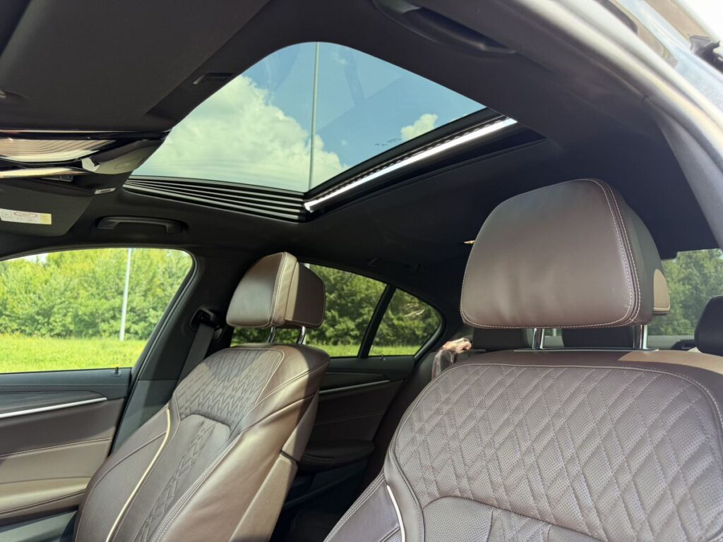 BMW 5 серии 2020 - Фото 18