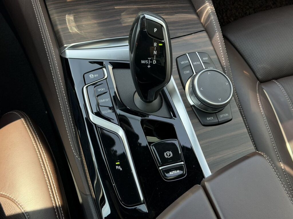 BMW 5 серии 2020 - Фото 26