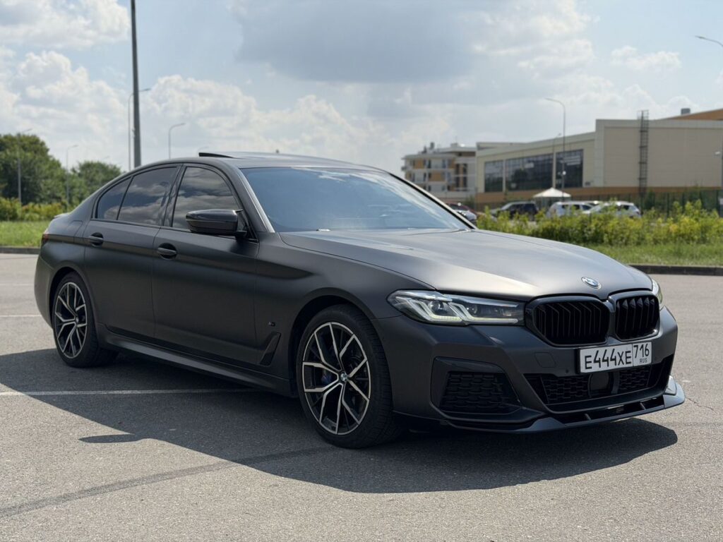 Фото BMW 5 серии 2020