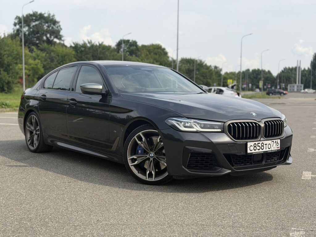 Фото BMW 5 серии 2021
