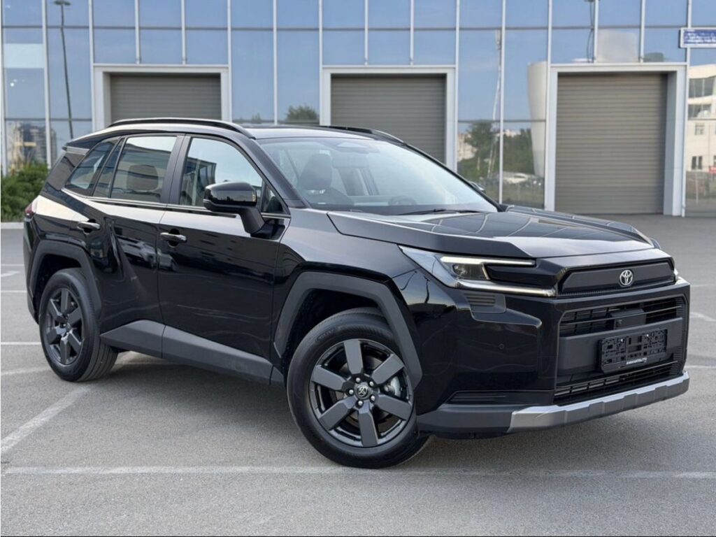 Фото Toyota RAV4 2026