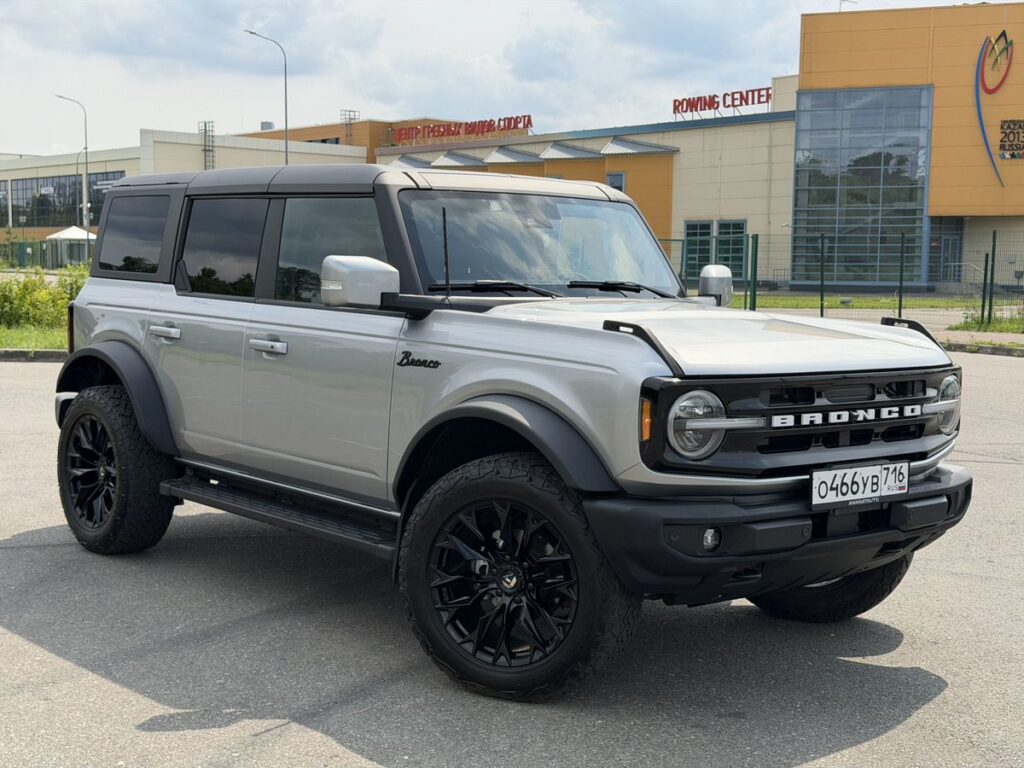 Фото Ford Bronco 2022