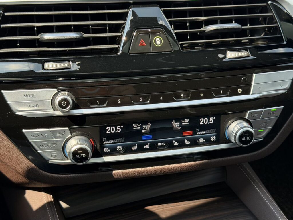 BMW 5 серии 2020 - Фото 25