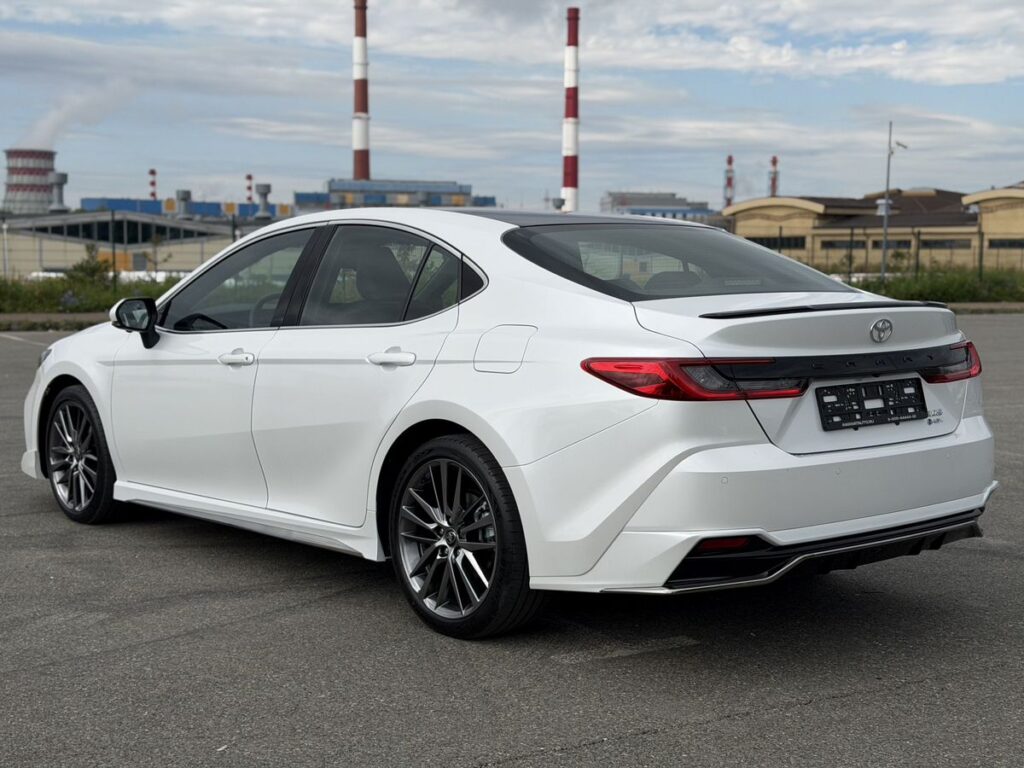 Toyota Camry 2026 - Фото 3