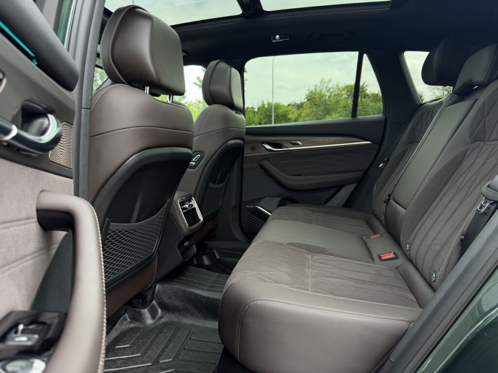 Geely Monjaro 2026 - Фото 24