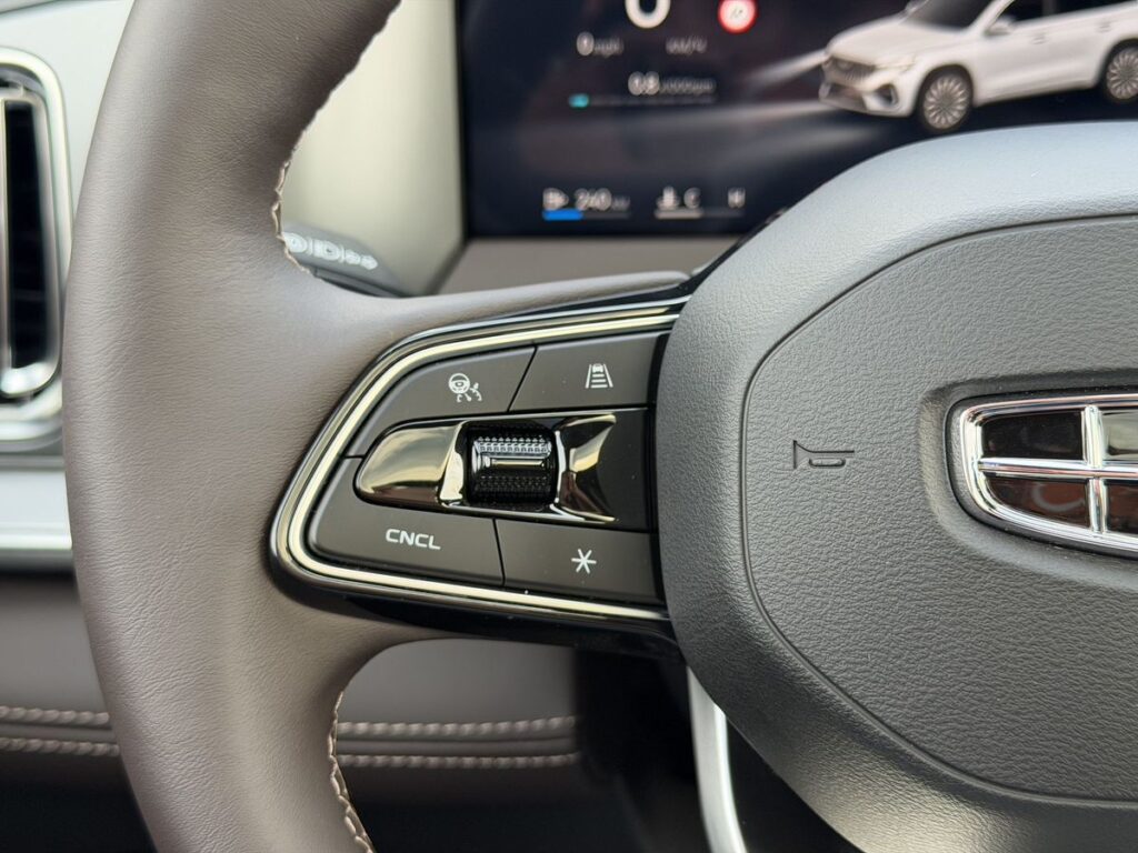 Geely Monjaro 2026 - Фото 23