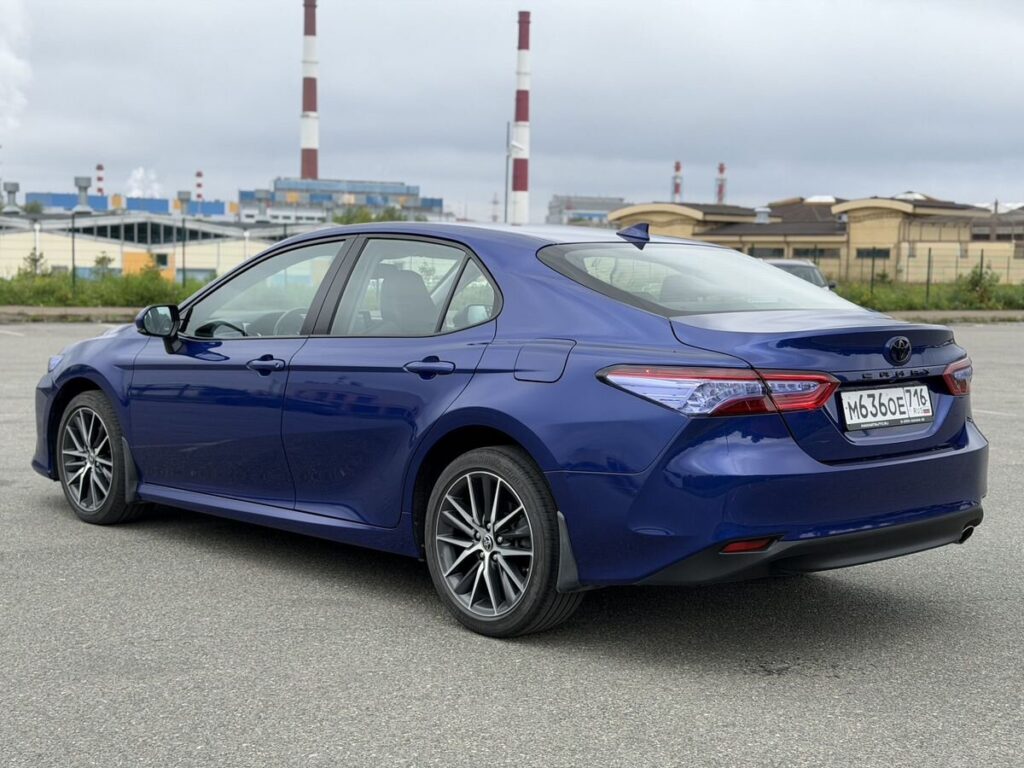 Toyota Camry 2021 - Фото 3