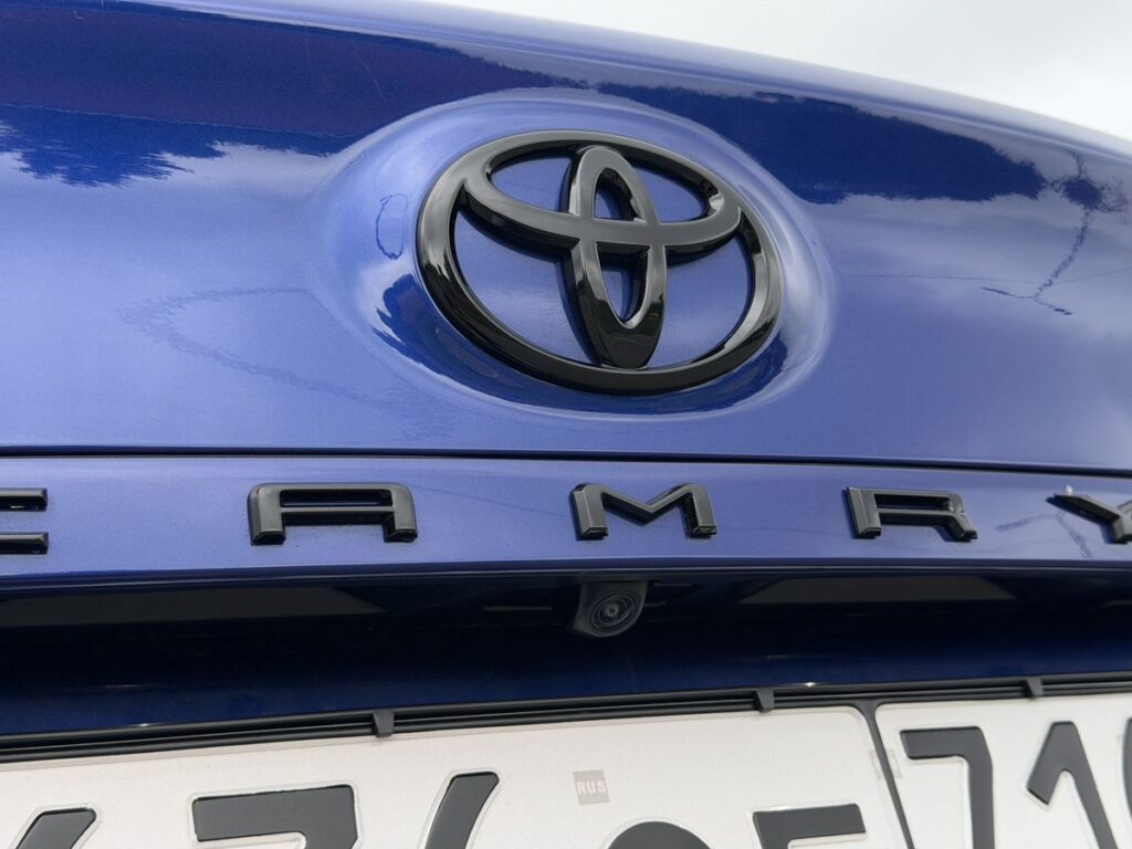 Toyota Camry 2021 - Фото 8