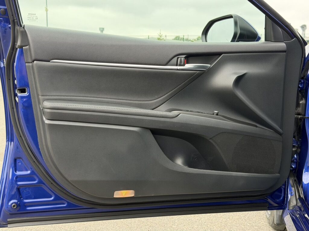 Toyota Camry 2021 - Фото 10