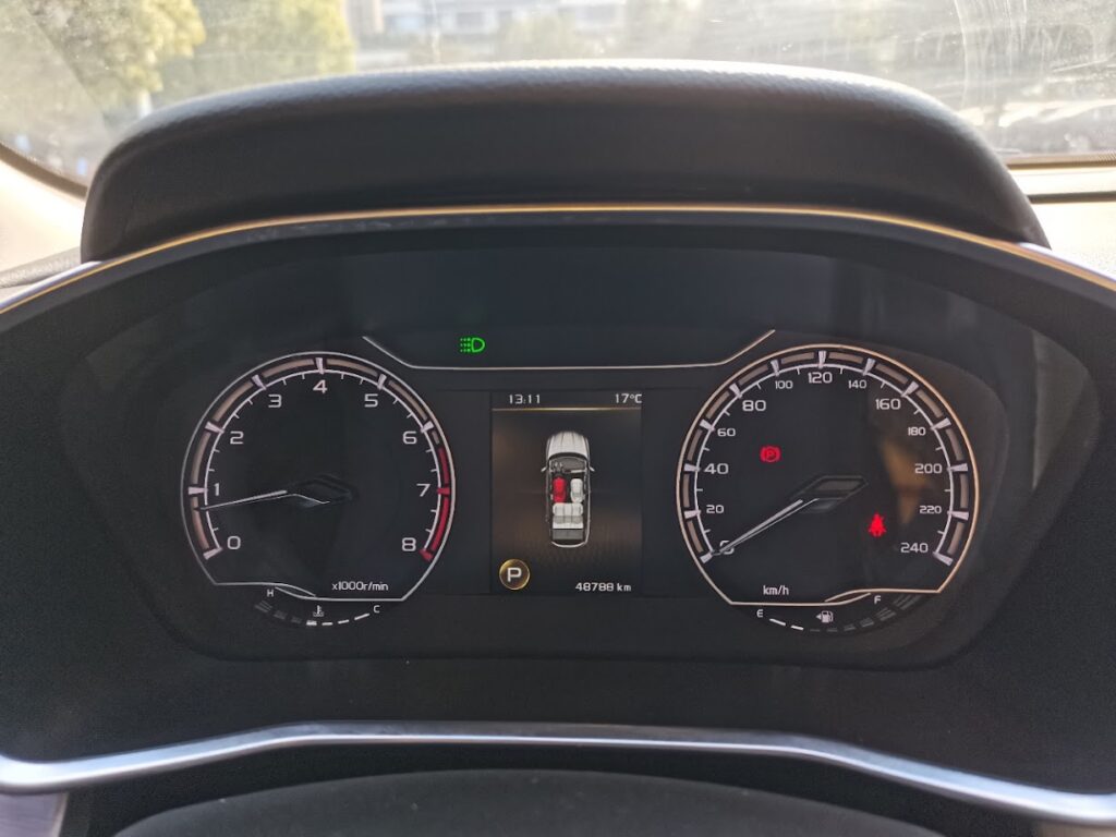 GEELY COOLRAY - Фото 9