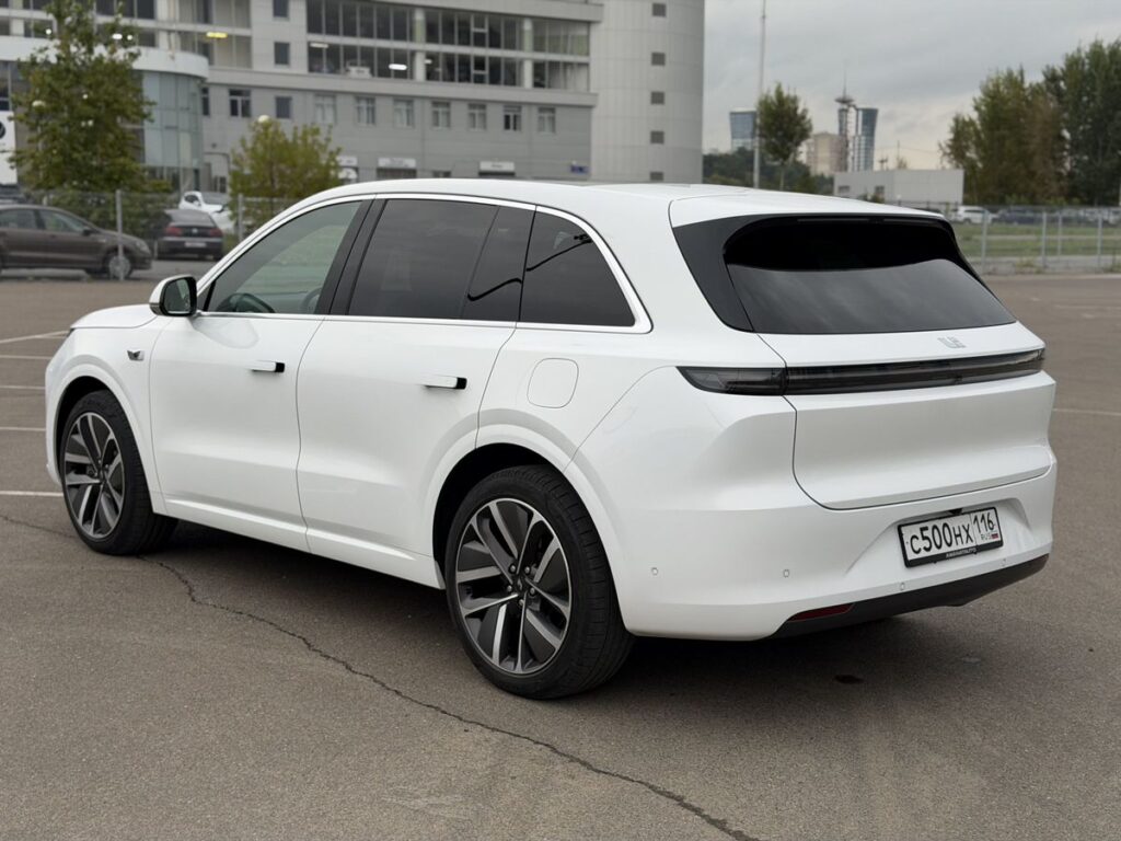Li Auto (Lixiang) L6 2024 - Фото 3